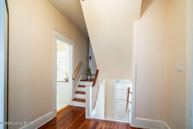 15 Eastover Ct, Louisville, KY 40206