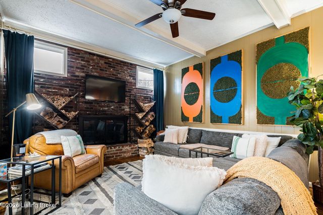 15 Eastover Ct, Louisville, KY 40206