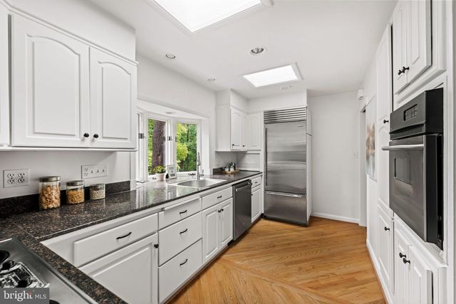 6450 QUEEN ANNE TER, Falls Church, VA 22044