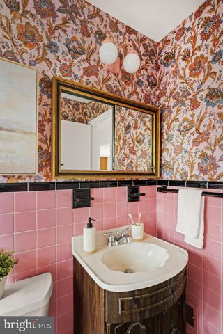 6450 QUEEN ANNE TER, Falls Church, VA 22044