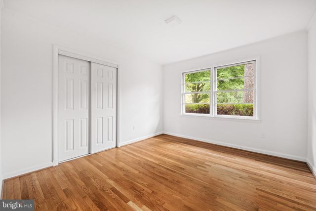 6450 QUEEN ANNE TER, Falls Church, VA 22044
