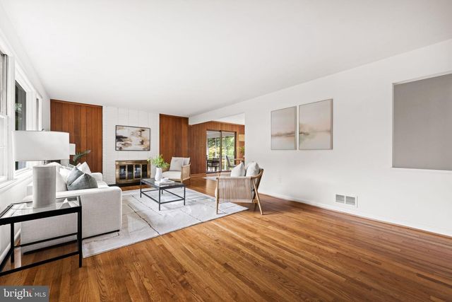 6450 QUEEN ANNE TER, Falls Church, VA 22044