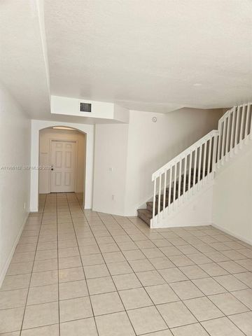 8846 W Flagler St 2, Miami, FL 33174
