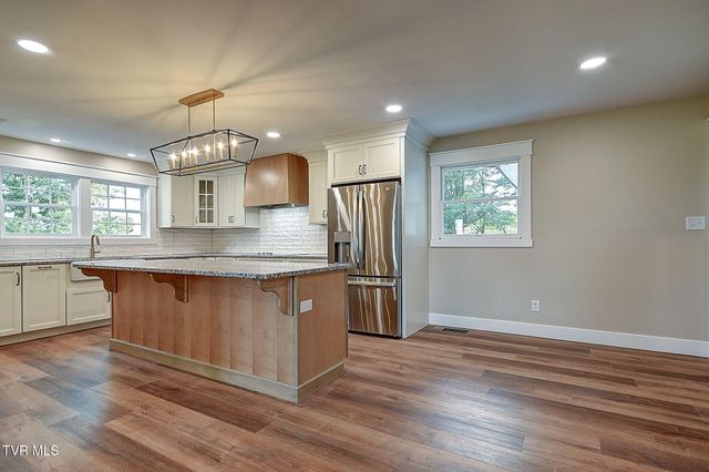 568 Painter Road, Fall Branch, TN 37656