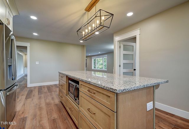 568 Painter Road, Fall Branch, TN 37656