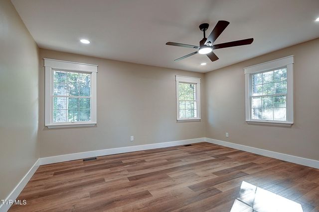568 Painter Road, Fall Branch, TN 37656