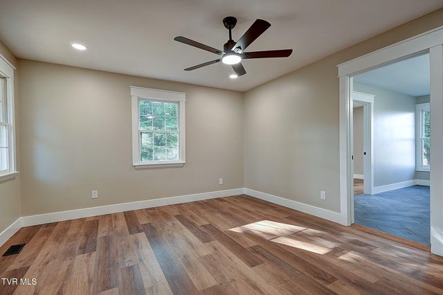 568 Painter Road, Fall Branch, TN 37656