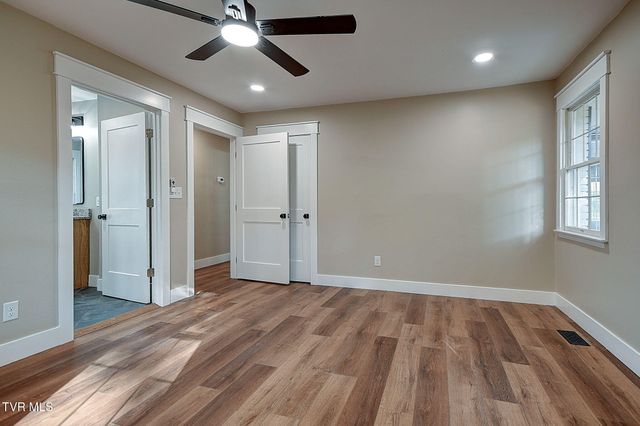 568 Painter Road, Fall Branch, TN 37656