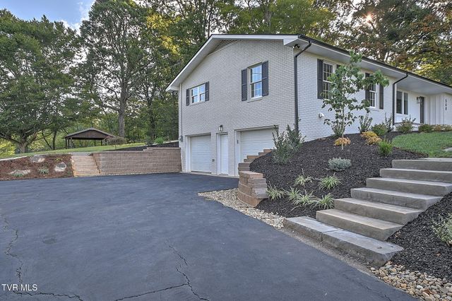 568 Painter Road, Fall Branch, TN 37656