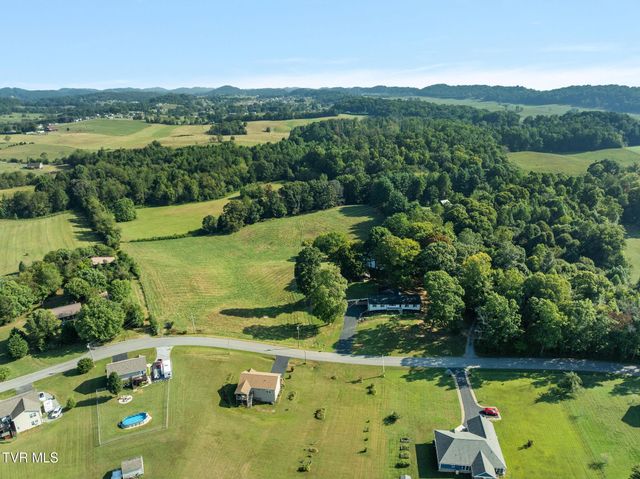 568 Painter Road, Fall Branch, TN 37656