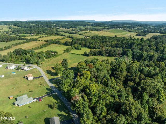 568 Painter Road, Fall Branch, TN 37656