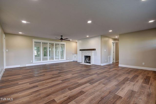 568 Painter Road, Fall Branch, TN 37656