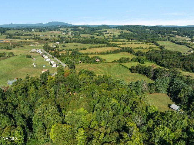 568 Painter Road, Fall Branch, TN 37656
