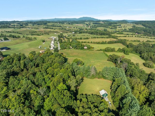 568 Painter Road, Fall Branch, TN 37656