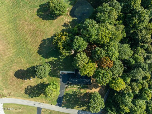 568 Painter Road, Fall Branch, TN 37656