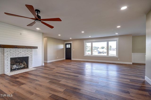 568 Painter Road, Fall Branch, TN 37656