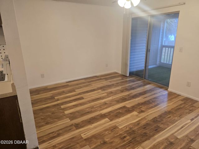 1600 Big Tree Rd Unit R7, Daytona Beach, FL 32119