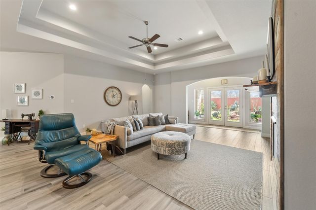 8020 Serenity Drive, Pearland, TX 77584