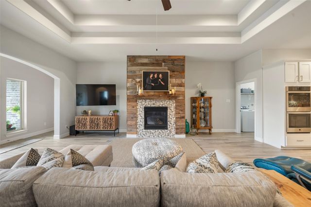 8020 Serenity Drive, Pearland, TX 77584