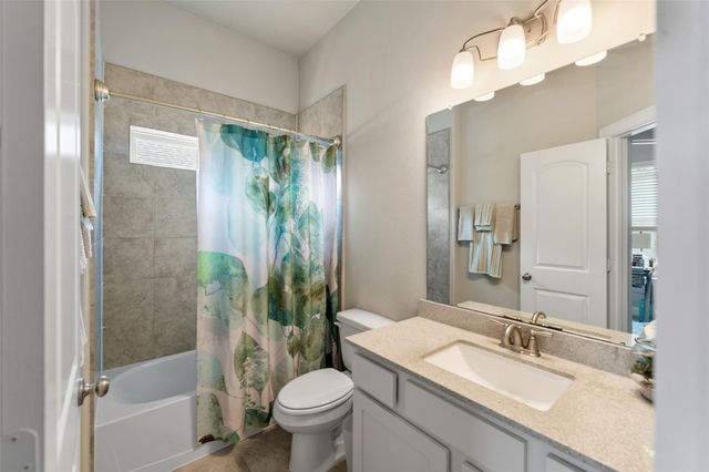 8020 Serenity Drive, Pearland, TX 77584