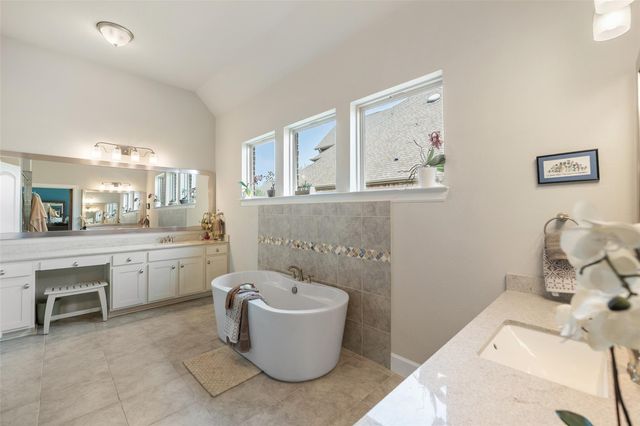 8020 Serenity Drive, Pearland, TX 77584