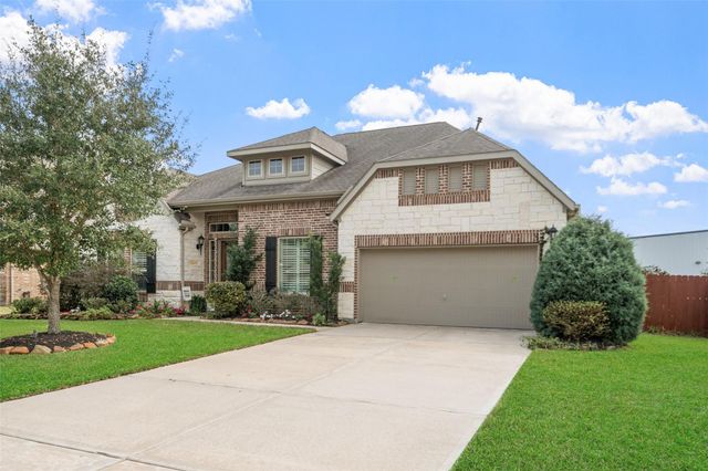 8020 Serenity Drive, Pearland, TX 77584