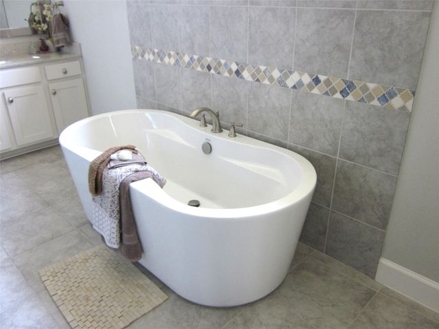 8020 Serenity Drive, Pearland, TX 77584