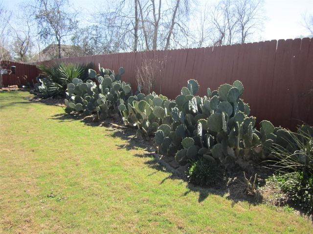 8020 Serenity Drive, Pearland, TX 77584