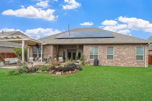 8020 Serenity Drive, Pearland, TX 77584