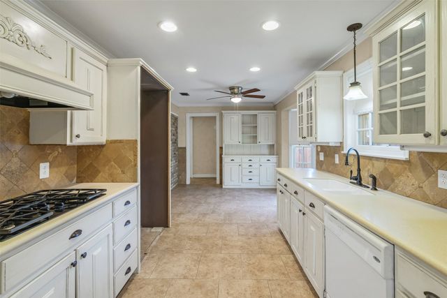902 Dunbarton Drive, Richardson, TX 75081