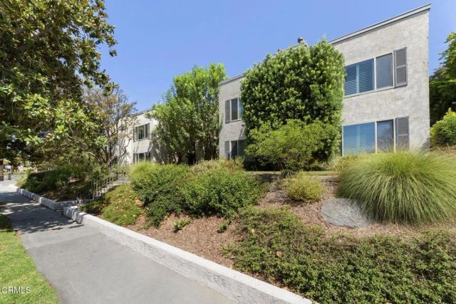 555 W Sierra Madre Boulevard I, Sierra Madre, CA 91024
