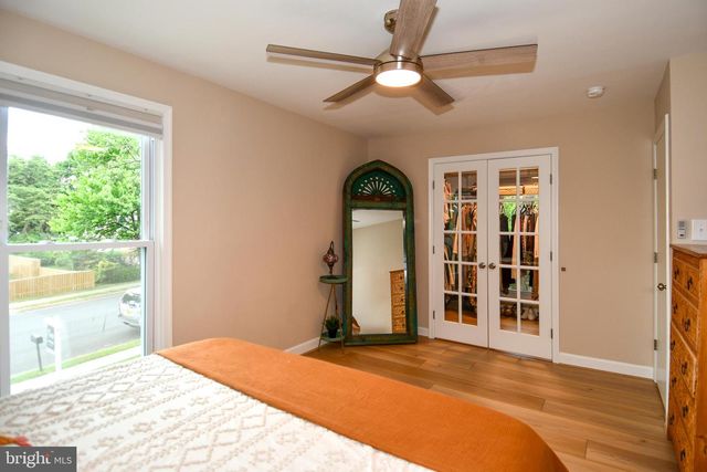 13703 LYNNCROFT DR, Chantilly, VA 20151