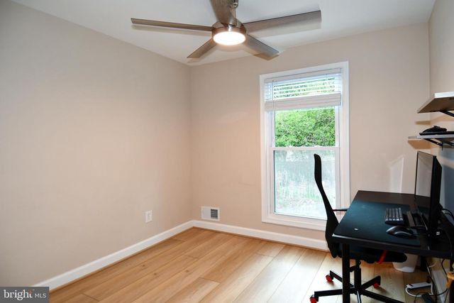 13703 LYNNCROFT DR, Chantilly, VA 20151