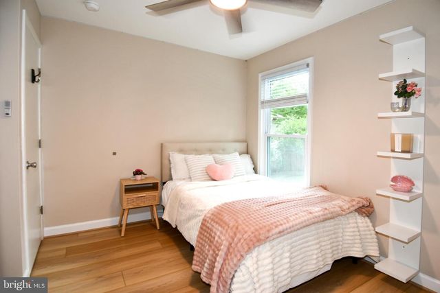 13703 LYNNCROFT DR, Chantilly, VA 20151