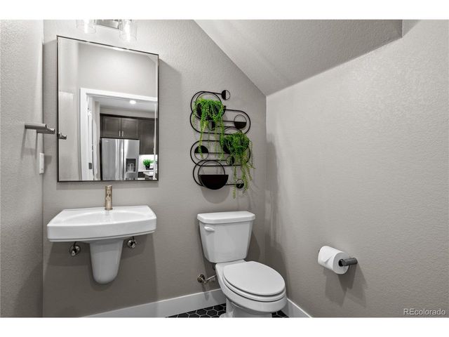 9546 W 58th Cir B, Arvada, CO 80002