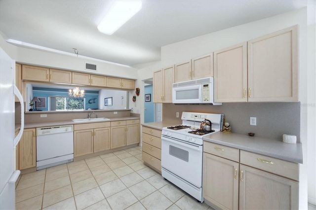 4577 HIDDEN VIEW PLACE 21, Sarasota, FL 34235