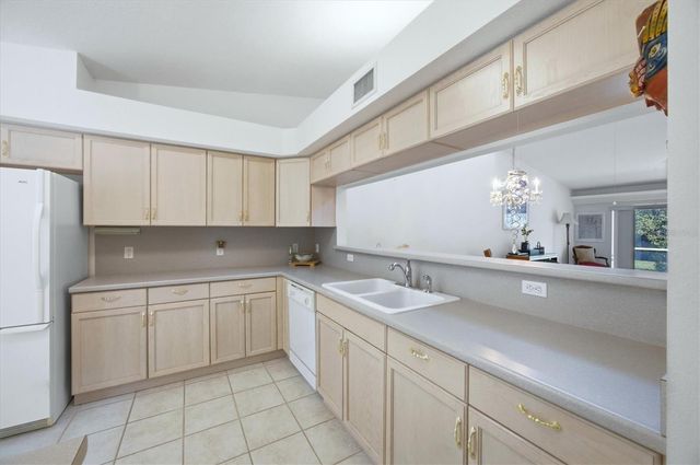 4577 HIDDEN VIEW PLACE 21, Sarasota, FL 34235