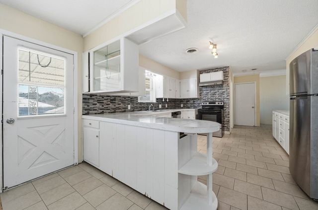 1306 Carr Street, Hillsboro, TX 76645