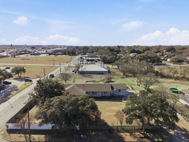1306 Carr Street, Hillsboro, TX 76645