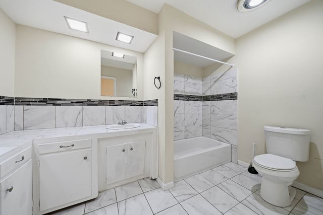 1306 Carr Street, Hillsboro, TX 76645