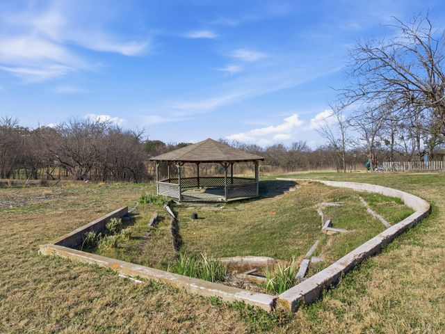 1306 Carr Street, Hillsboro, TX 76645