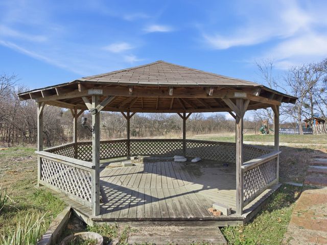 1306 Carr Street, Hillsboro, TX 76645