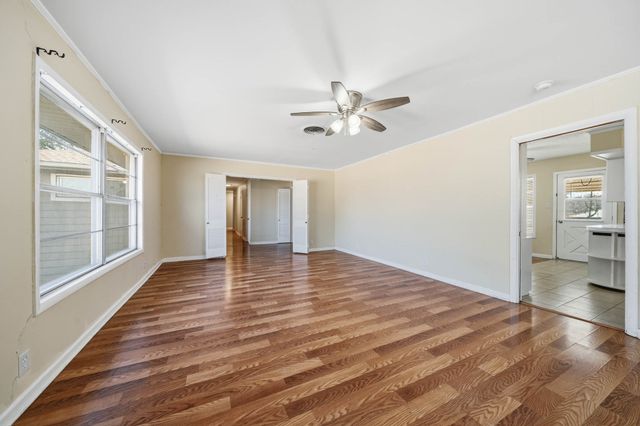 1306 Carr Street, Hillsboro, TX 76645