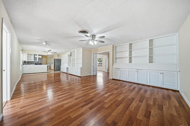 1306 Carr Street, Hillsboro, TX 76645