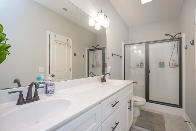 1003 Villa Cir, Lebanon, TN 37090