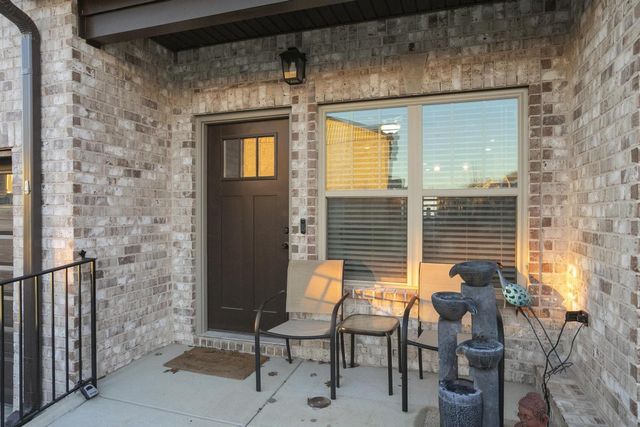 1003 Villa Cir, Lebanon, TN 37090