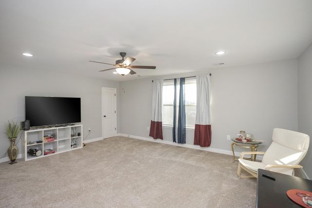 1003 Villa Cir, Lebanon, TN 37090