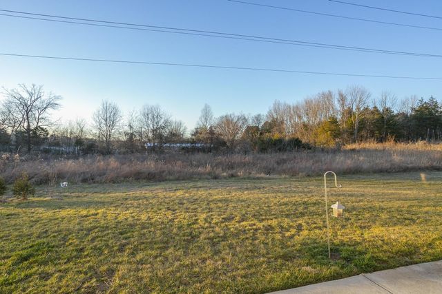 1003 Villa Cir, Lebanon, TN 37090