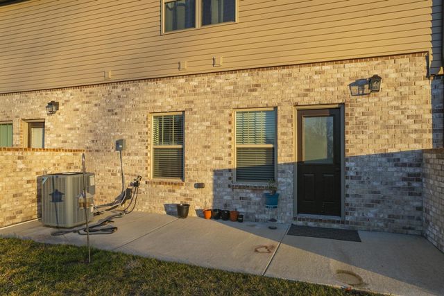 1003 Villa Cir, Lebanon, TN 37090