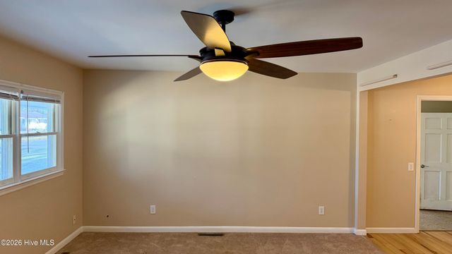 1113 Cherry Tree Drive, New Bern, NC 28562